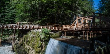 Mendlingtal a Wasserlochklamm - tiesňavy a vodopády Rakúska