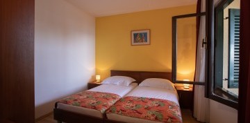 Týždeň pri Trogire s dopravou a raňajkami - hotel Amadria 3*