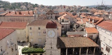 Týždeň pri Trogire s dopravou a polpenziou - Villa Jelavič 3*