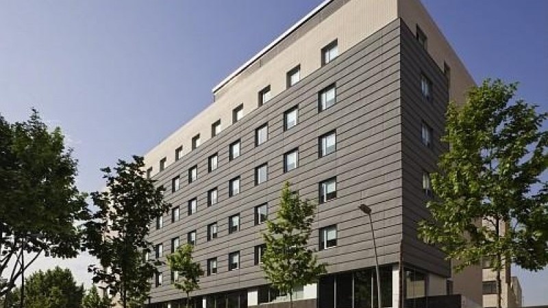 IBIS Barcelona Pza Glories 22