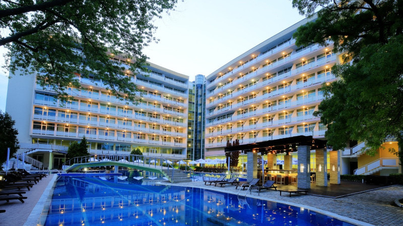 Nirvana 4**** Hotel