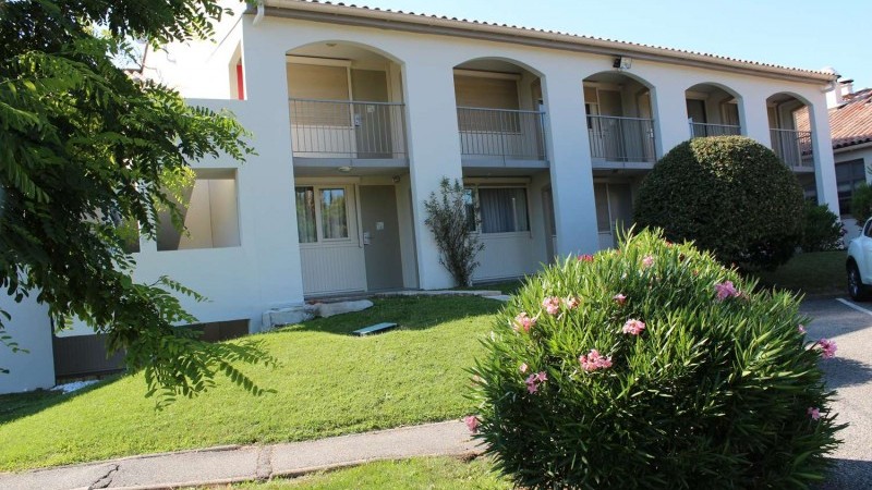 Campanile Grasse - Châteauneuf & ibis budget Saint Martin de Crau Porte de Camargue 