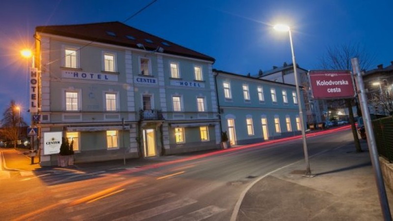 Center Hotel 