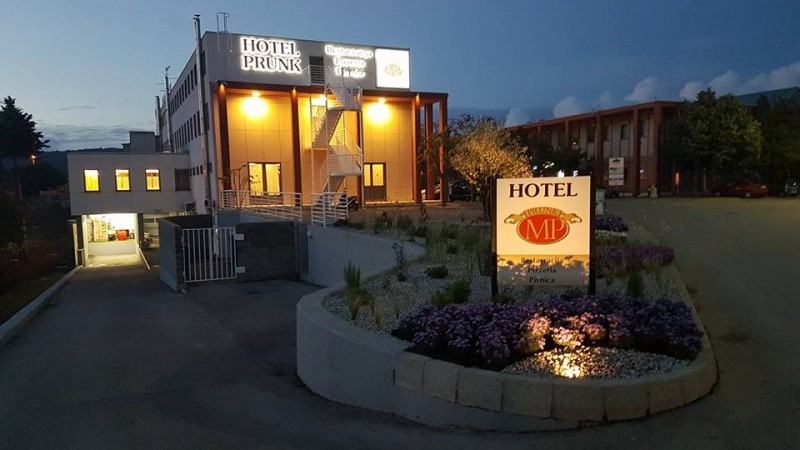 Prunk Hotel 