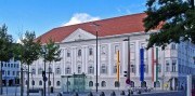 Najkrajšie stavby sveta a tyrkysové jazero Wörthersee