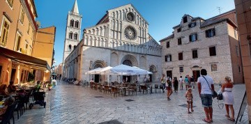 Zadar - Hotel Kolovare 4* s raňajkami letecky z Bratislavy a Košíc
