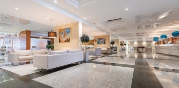 Zadar - Hotel Kolovare 4* s raňajkami letecky z Bratislavy a Košíc