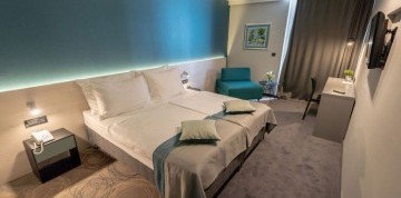Zadar - Hotel Kolovare 4* s raňajkami letecky z Bratislavy a Košíc