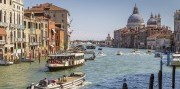 Benátky a Lido di Venezia - lagúna a deň pri mori