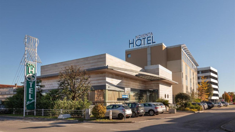 Hotel NOVENTA 4****