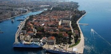 Zadar - Hotel Kolovare 4* s raňajkami letecky z Bratislavy a Košíc