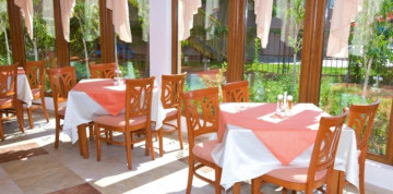 Slnečné pobrežie - Hotel Yavor Palace 4* s All Inclusive a dopravou