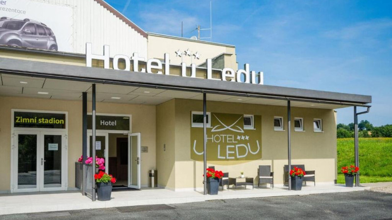 Hotel u Ledu